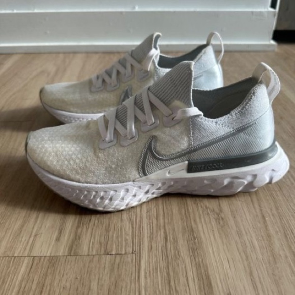 Nike Women's White/Silver Flyknit React Running Sneakers